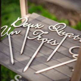 10 Grands Marque tables sur pic en bois Blanc