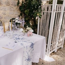 Chemin de table mousseline Jouy Blanc et Bleu 