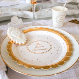 Assiette mariage en carton Fleuri, vaisselle jetable pas cher - Badaboum