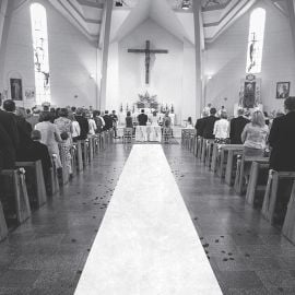 Tapis d'Eglise Blanc Géant de 15 mètres 