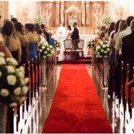 Tapis d'Eglise Rouge Géant de 15 mètres 