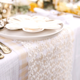 chemin de table brode or blanc