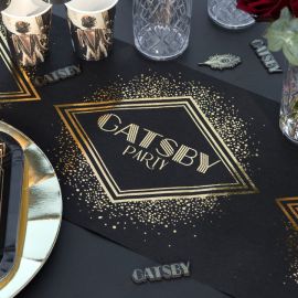 Chemin de table doré avec motifs islamiques et inscription Eid Mubarak, idéal pour les décorations de l’Eid, disponible sur Badaboum.fr.