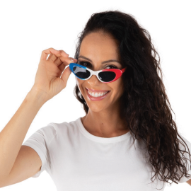 lunettes femme bleu blanc rouge ambiance