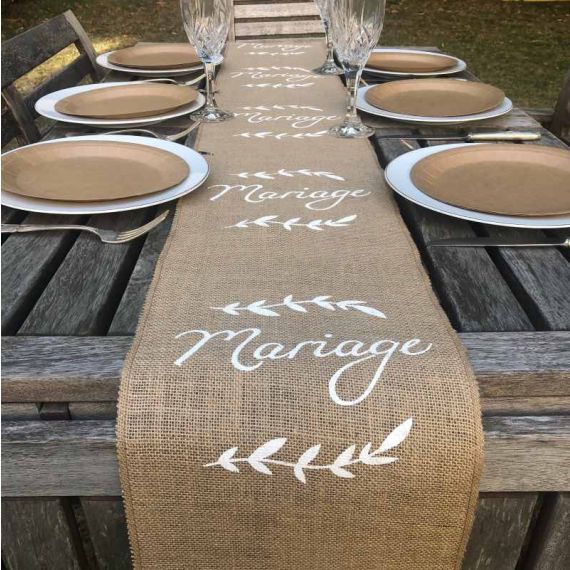 Tiamon Lot de 2 chemins de table en toile de jute naturelle rectangulaire  avec guirlande lumineuse LED pour mariage, maison, fête d'anniversaire,  30,5 x 180,3 cm : : Cuisine et Maison