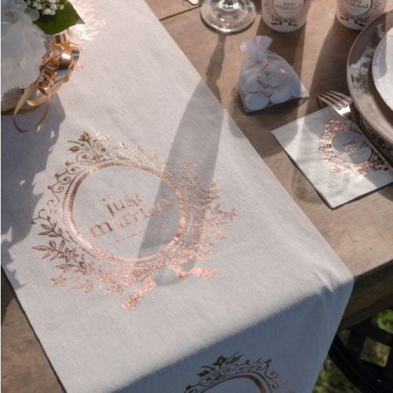 Chemin de table en jute baptême, decoration mariage - Badaboum