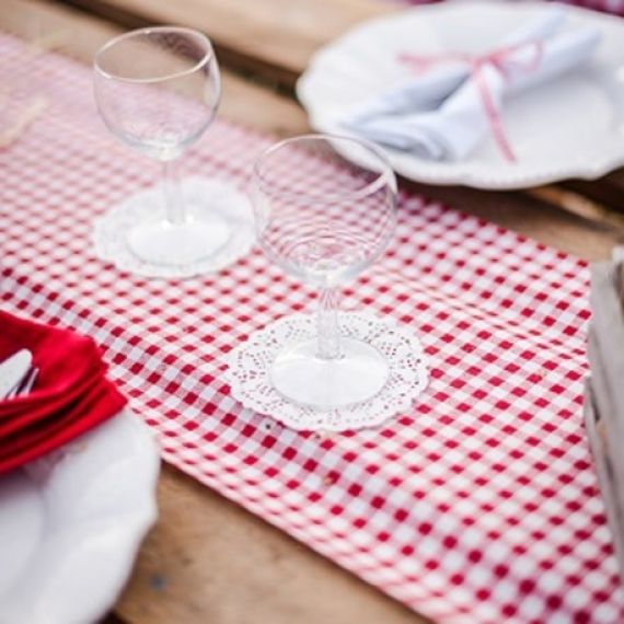 Chemin de table en coton rouge CAMON