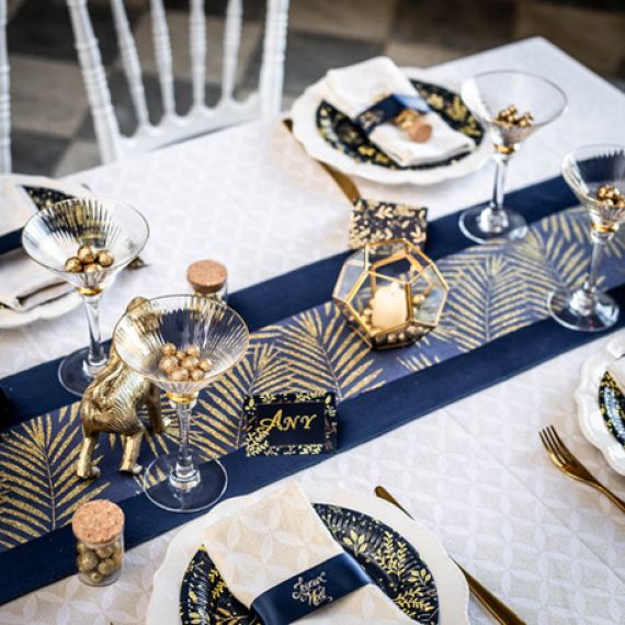 Chemin de table vrai velours Bleu marine, deco mariage - Badaboum