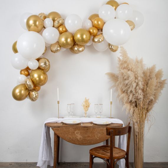 Arche de ballons Joyeux Anniversaire OR & Blanc - Decoration anniversaire  pas cher - Badaboum