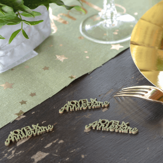 10 Confettis Joyeux anniversaire vert sauge - Deco table